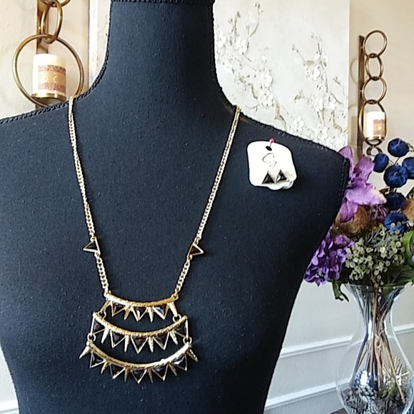 NWT Black And Gold Stament Necklace And Earrings Studs Jewelry Set. - Picture 10 of 17